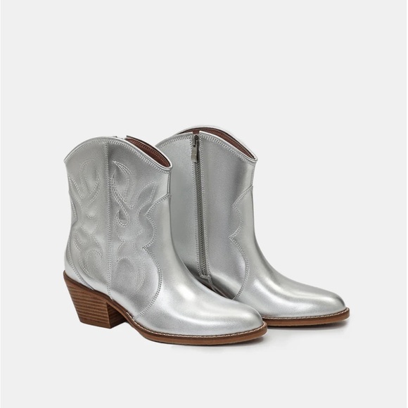 Silver Jolene Embroidered Western Leather Ankle Boots - Picture 7 of 11